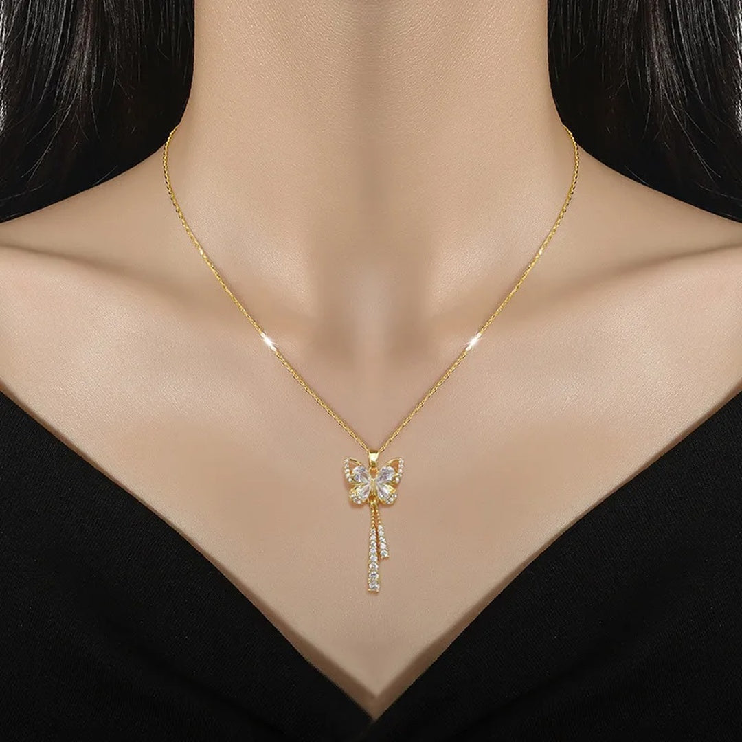 Collar Mariposa en Acero Inoxidable Chapado Oro 18K