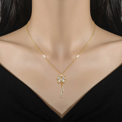 Collar Mariposa en Acero Inoxidable Chapado Oro 18K